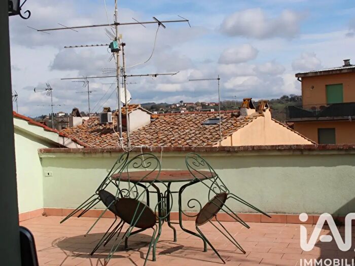 Appartamento quadrilocale in vendita in Via della Rocca, Poggibonsi