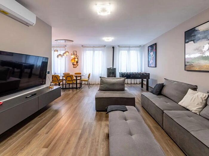 Appartamento trilocale in vendita in Via Acerbi, Castano Primo