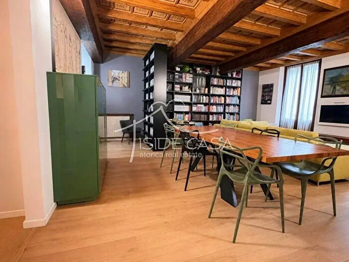 Appartamento trilocale in vendita in Mantova