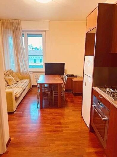 Appartamento bilocale in affitto in Viale Andrea Doria, Centrale, Milano