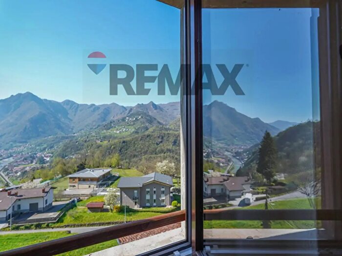 Casa con 16 locali in vendita in San Pellegrino Terme