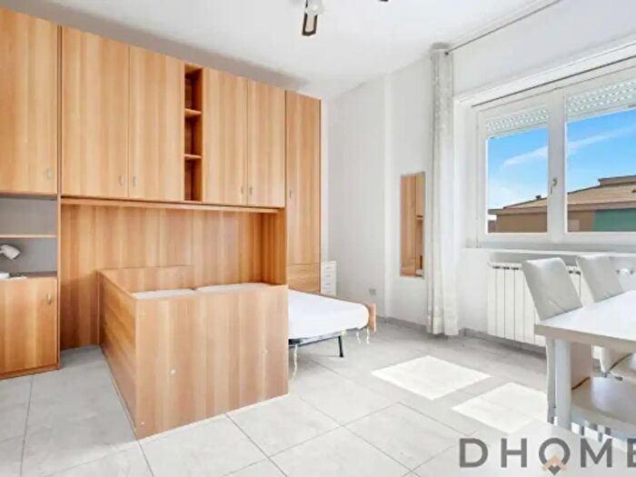 Appartamento trilocale in vendita in Via Arezzo, Milano