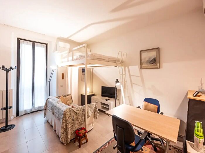 Appartamento monolocale in affitto in Via Accademia, Milano