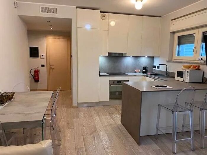 Appartamento bilocale in affitto in Viale Ergisto Bezzi a Milano, Milano