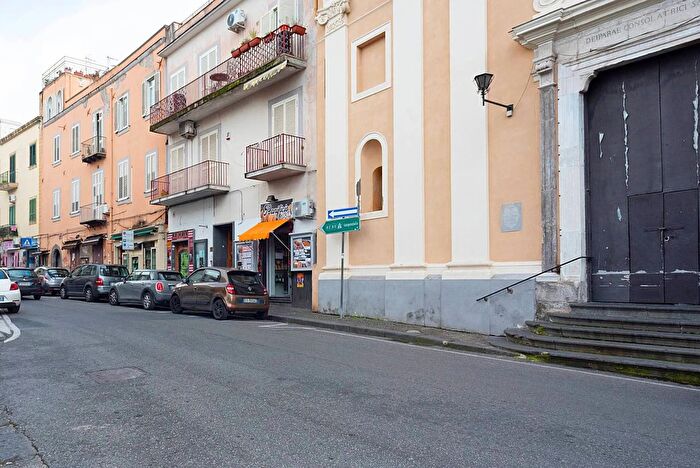 Appartamento bilocale in vendita in Via Carlo Maria Rosini Pozzuoli, Pozzuoli