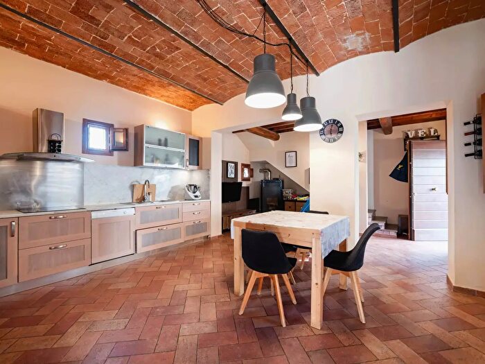 Casa trilocale in vendita in Via Maggino, Campi Bisenzio