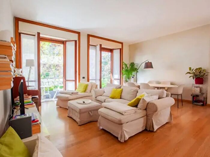 Appartamento con 5 locali in vendita in Via San Senatore, Milano