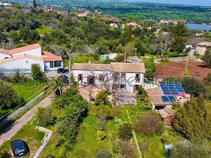 Casa con 10 locali in vendita in Canicattini Bagni