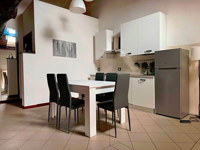 Appartamento trilocale in affitto in Via Guglielmo Schiavina, Borgo Rovereto Piscina, Alessandria