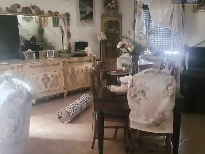 Casa con 5 locali in vendita in Via delle Acacie, Aprilia