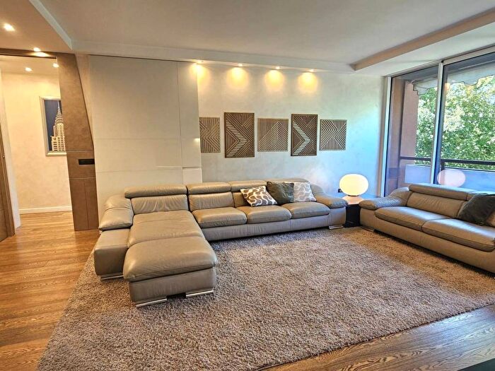 Appartamento con 6 locali in vendita in Via dei Longobardi, Milano, Basiglio