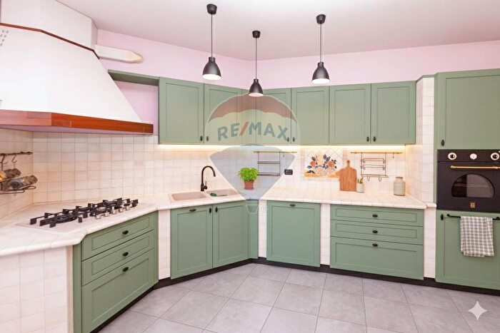 Appartamento trilocale in vendita in Papa Giovanni XXIII a, Santa Maria Hoe