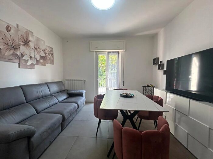 Appartamento trilocale in vendita in Via Cadizzoni, Brescia