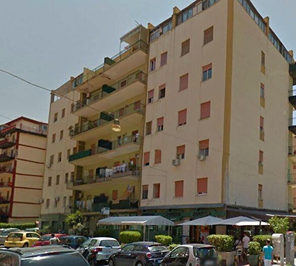 Appartamento con 5 locali in affitto in VIA GAETANO AMOROSO, Montegrappa, Palermo