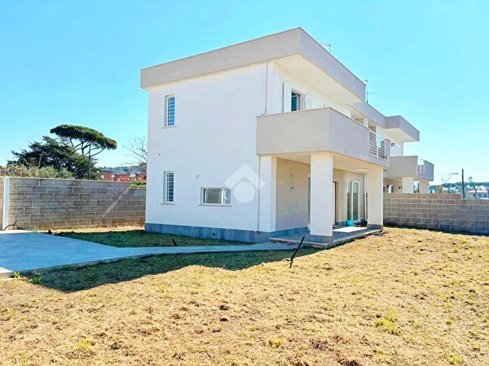 Casa quadrilocale in vendita in Via Colle Cocchino, Anzio