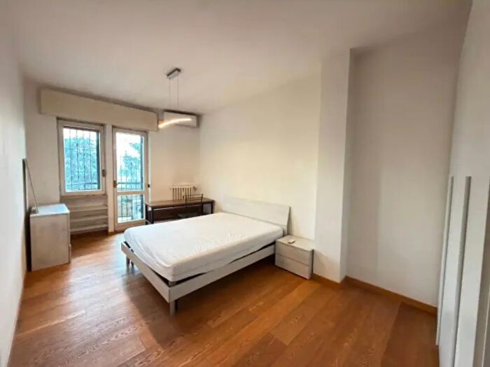 Appartamento quadrilocale in vendita in Viale Sarca, Milano