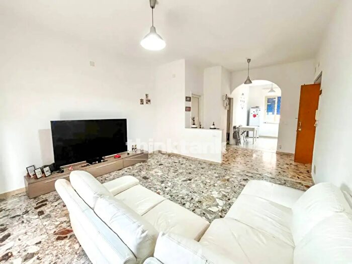 Appartamento quadrilocale in vendita in Via Venezia, Siracusa