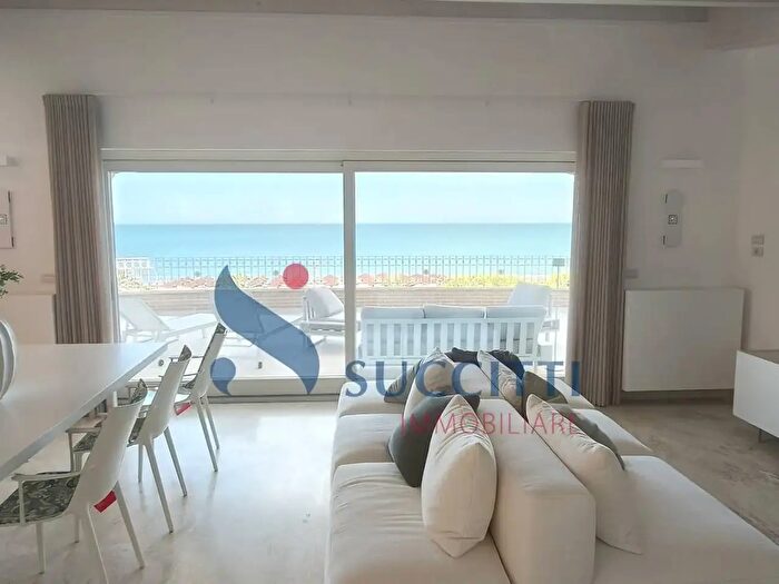 Appartamento quadrilocale in affitto in Lungomare Sirena N Angolo Via G d'Annunzio, Tortoreto