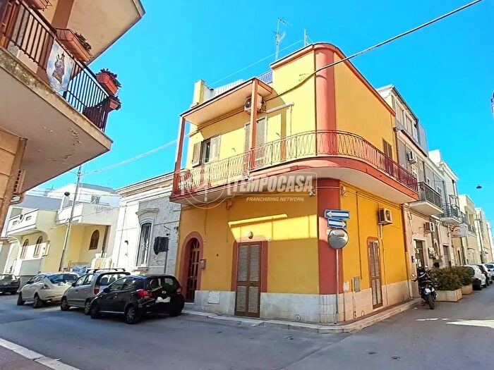 Casa trilocale in vendita in Via Borgo San Rocco a, Adelfia