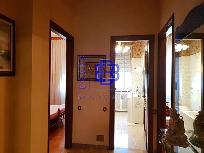 Appartamento trilocale in vendita in Via Napo Torriani, Milano