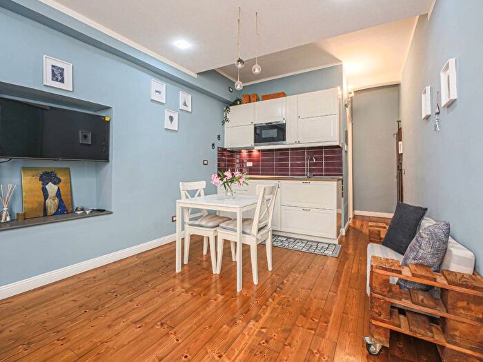 Appartamento bilocale in affitto in Via dei Vellutini, Ponte Vecchio Pitti, Firenze