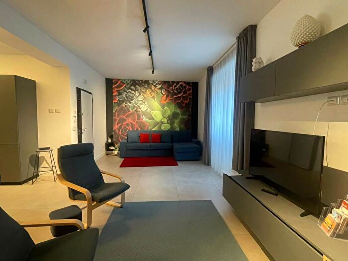 Appartamento trilocale in affitto in Centro Storico, Catania