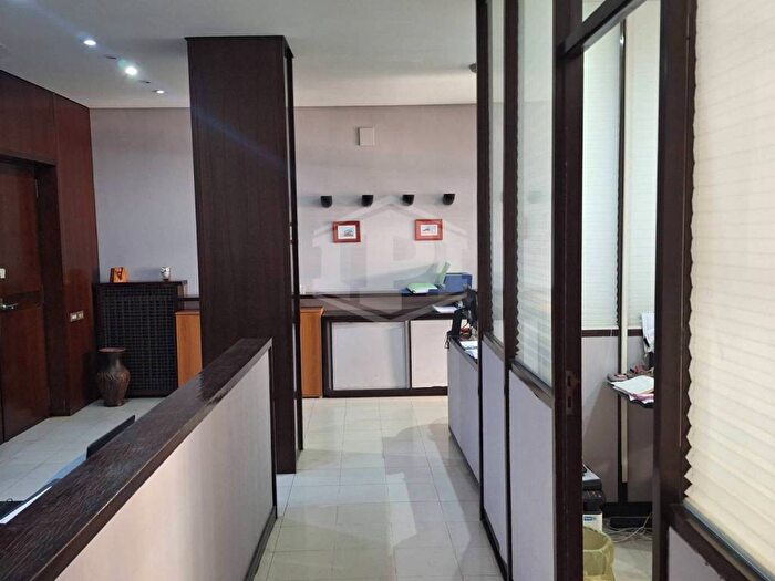 Casa con 5 locali in affitto in Via Ponte Di Tappia, Porto Municipio, Napoli