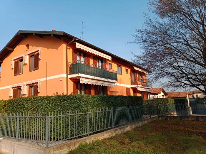 Case in Vendita e in Affitto - 2