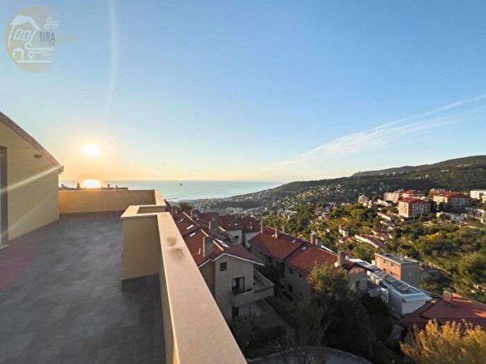 Appartamento quadrilocale in vendita in Via Marco Valerio Marziale, Trieste