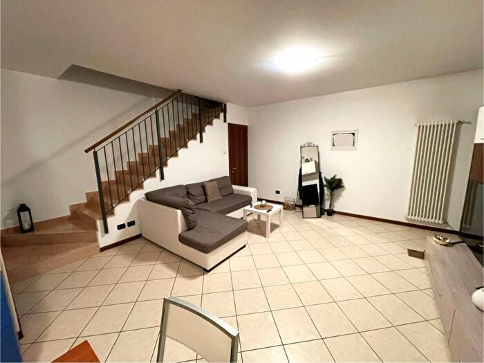 Appartamento trilocale in affitto in Centro, Torreglia