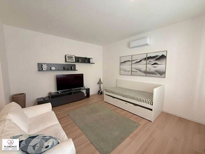 Appartamento trilocale in affitto in Via Antonio Cocchi, Campo di Marte, Firenze