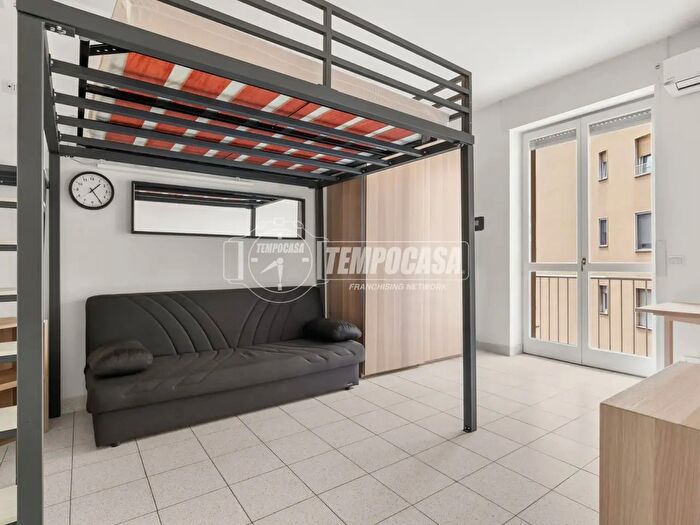 Appartamento monolocale in vendita in Piazza Bottini, Milano