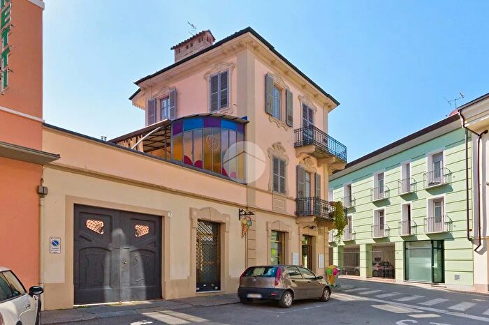 Case in Vendita e in Affitto - 2