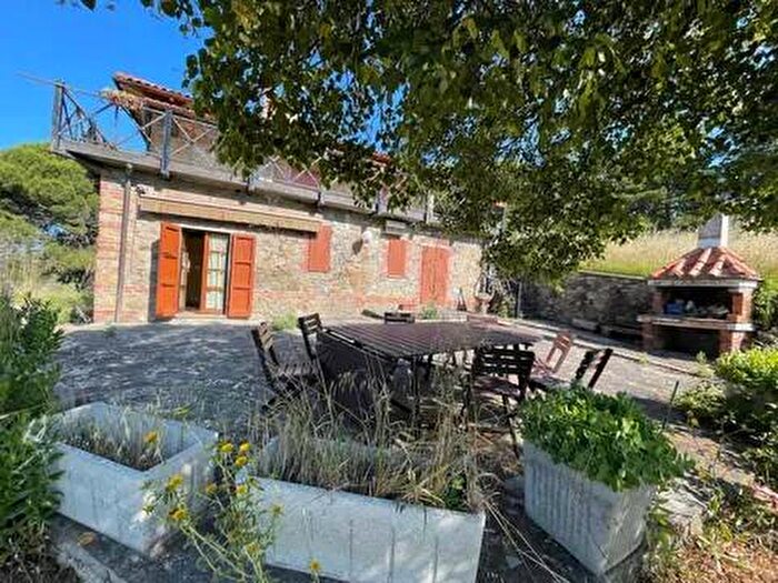 Casa con 5 locali in affitto in Via Rossa Loc Griccena, Civitella in Val di Chiana