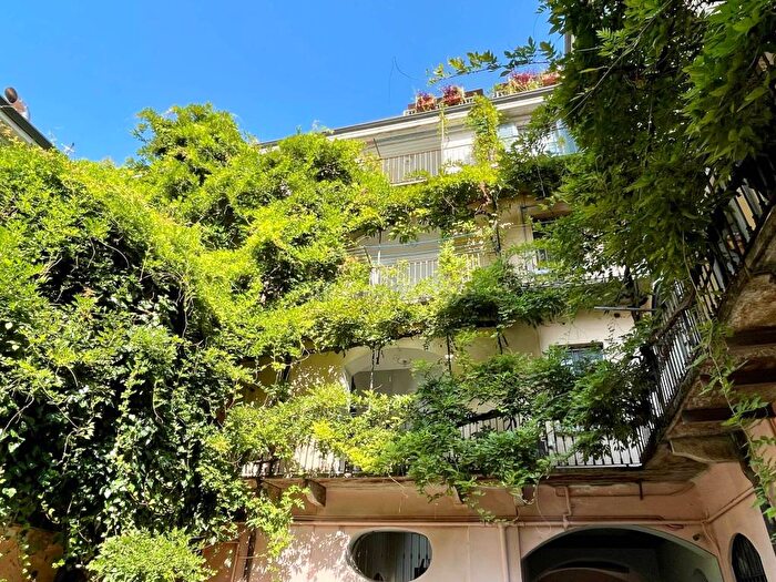 Appartamento bilocale in affitto in Via Savona, Solari, Milano