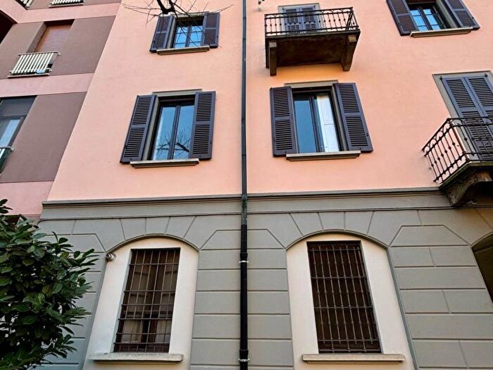 Appartamento quadrilocale in affitto in Via Conservatorio, Palestro, Milano