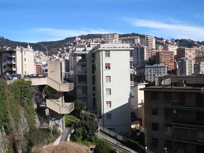 Appartamento monolocale in vendita in Via Bari, Genova