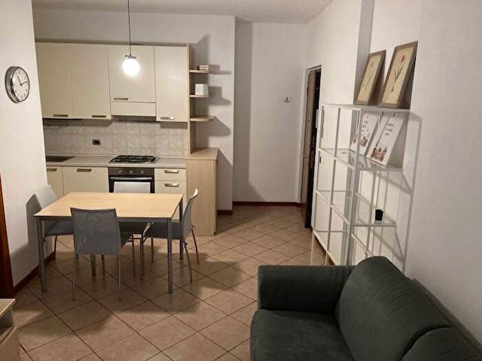 Appartamento bilocale in affitto in Via Felice Cavallotti, San Carlo Stazione, Monza