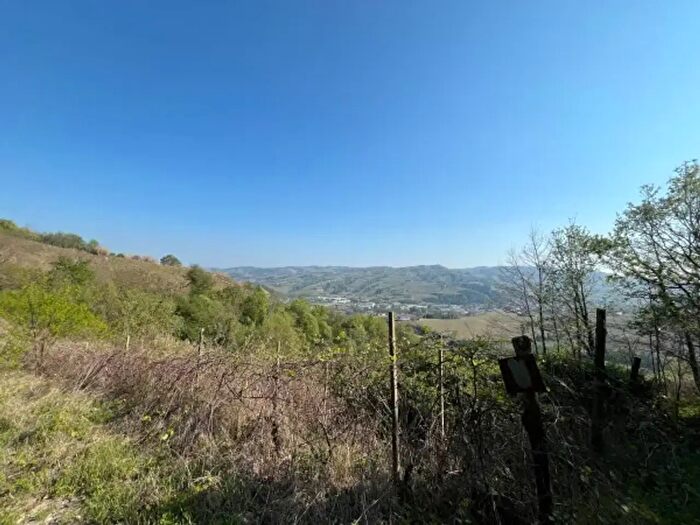 Casa con 6 locali in vendita in Via Armentino, Calosso