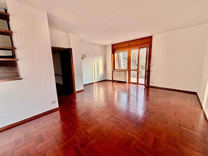 Casa quadrilocale in affitto in Via Pinerolo, San Siro, Milano