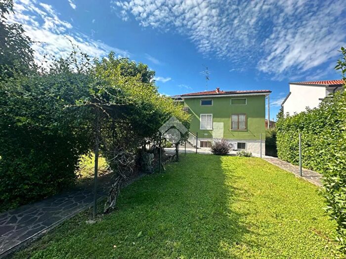 Casa trilocale in vendita in Via San Giovanni Bosco, Trezzo SullAdda