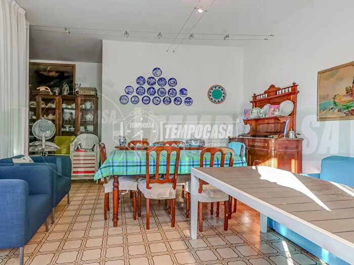 Appartamento in vendita in Laveno Mombello