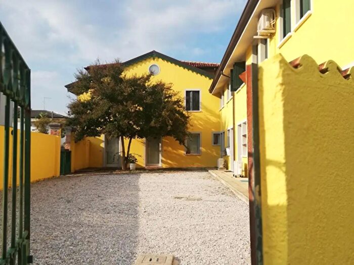 Appartamento bilocale in vendita in Via dell'Emigrante, Palazzolo Dello Stella