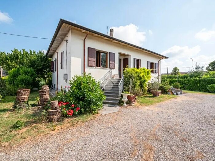 Casa trilocale in vendita in Via Pietro Molardi, Gonzaga
