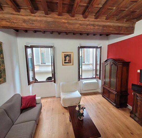 Appartamento quadrilocale in affitto in Via Benedetta, Borgo Ognissanti Il Prato, Firenze