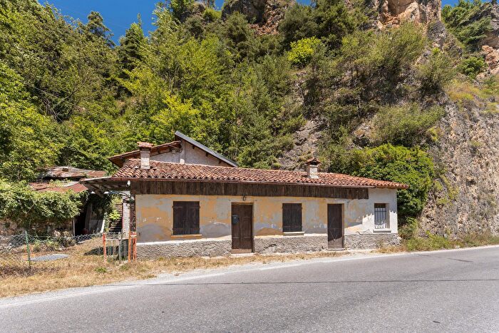 Casa con 5 locali in vendita in Via Bedale, Macra