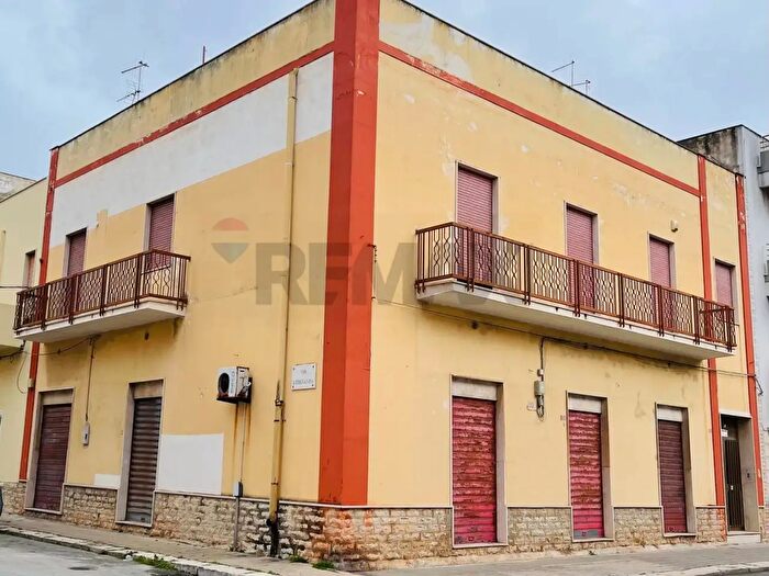 Casa con 14 locali in vendita in Via del Legno, Trapani