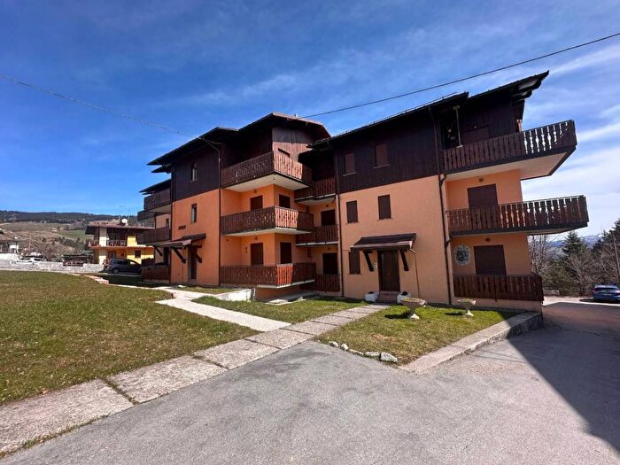 Appartamento trilocale in affitto in Via Ech, Centro, Gallio