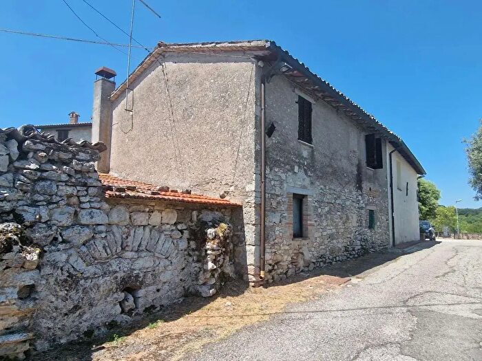 Appartamento trilocale in vendita in Castel Rinaldi, Massa Martana