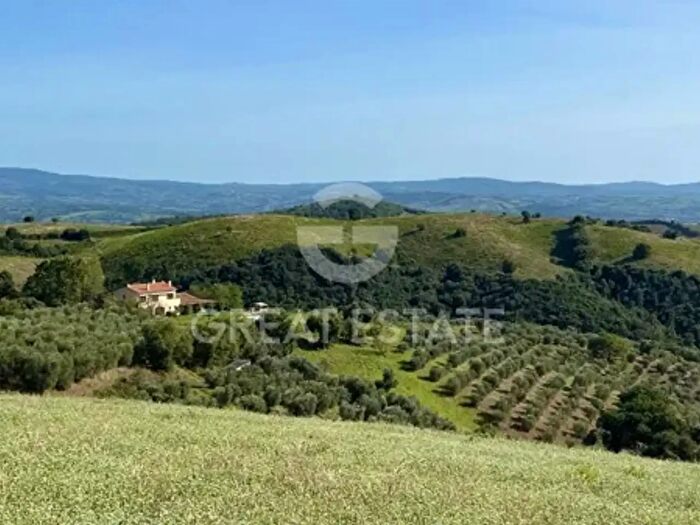 Casa con 6 locali in vendita in Strada dell Antico Vescovado, Grosseto
